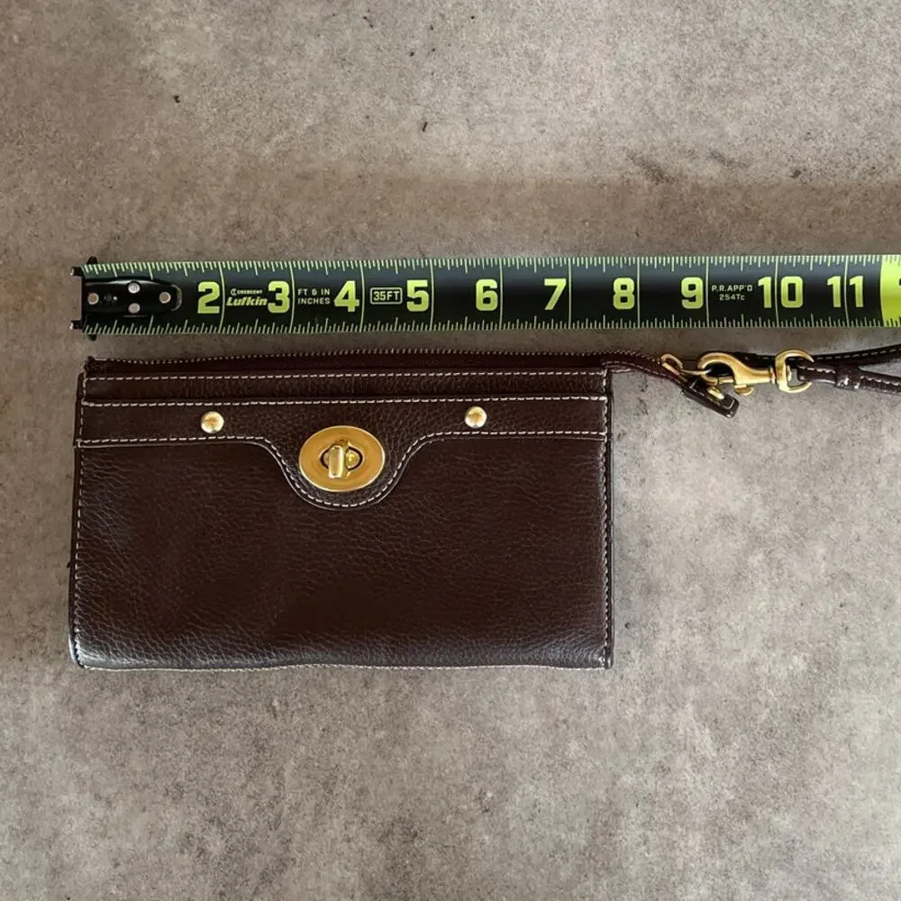 Coach vintage turnlock wristlet brown leather & brass wallet minimalist designer